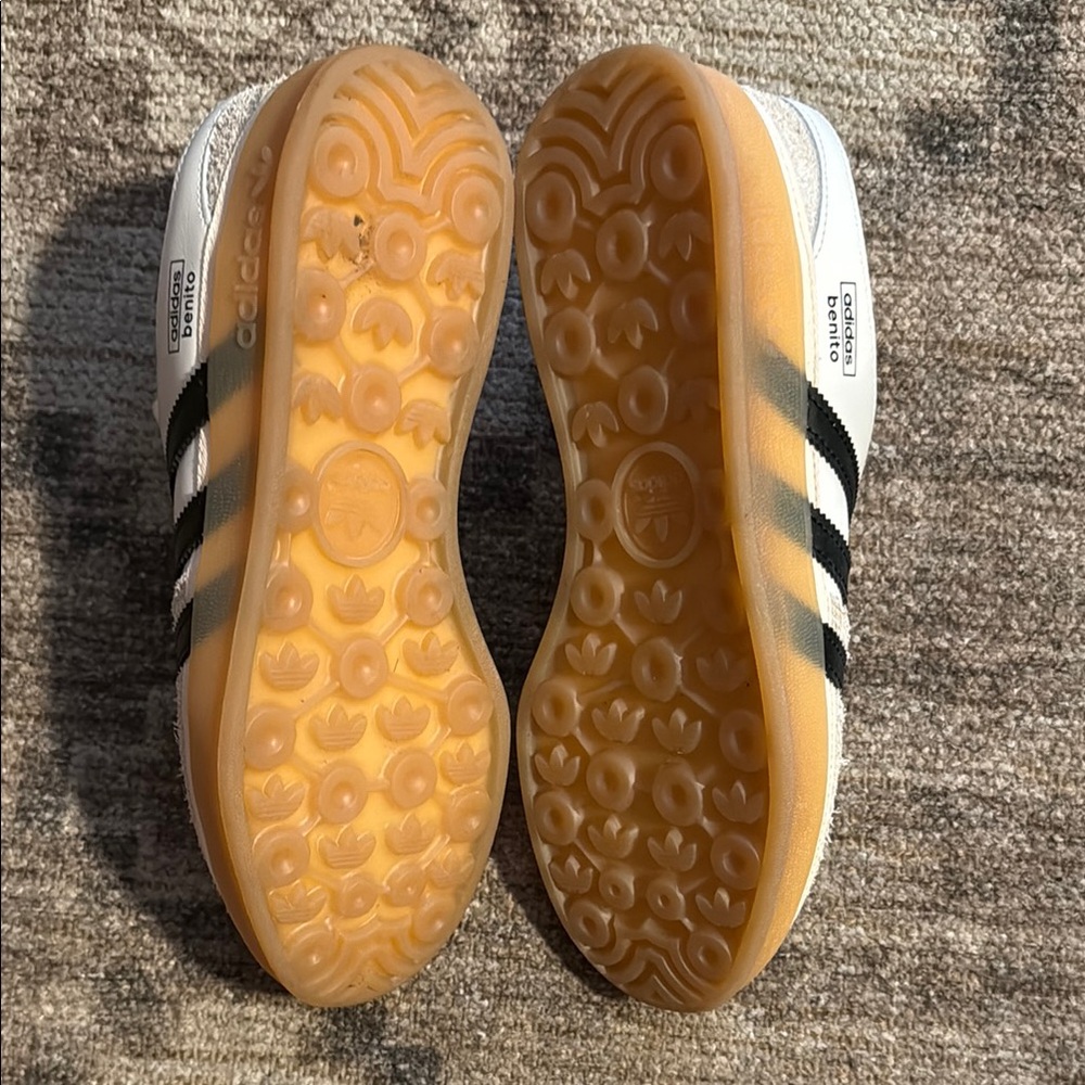 Bad bunny Gazelle Indoor Adidas Black and White Sneakers with Gum Sole. Size 6.5 - Picture 4 of 4